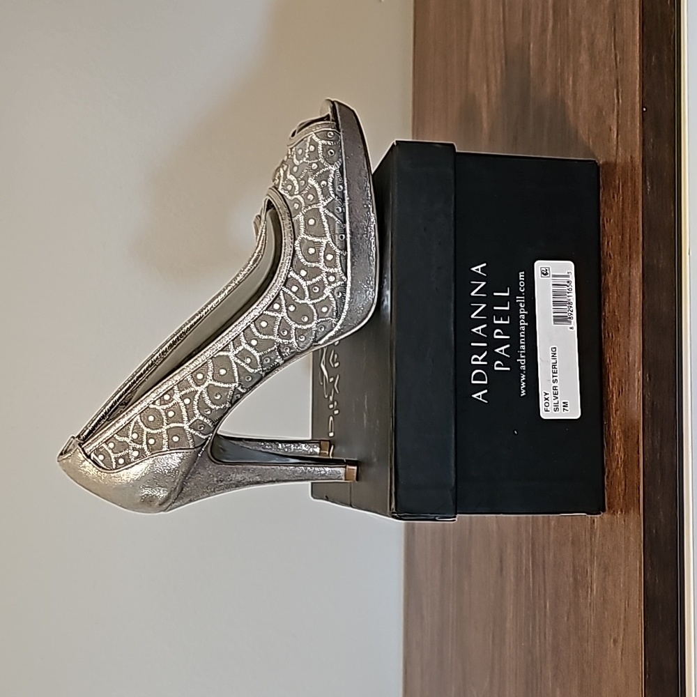 Adrianna Papell Foxy Silver Sterling Mesh Sparkle Peep Toe High Heel Size 7